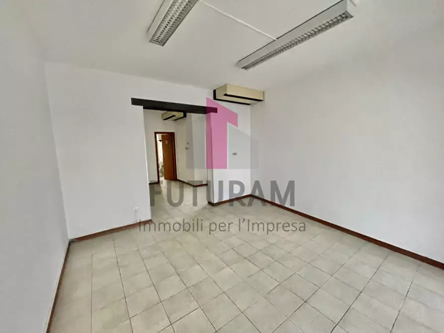 Immagine 3 di Negozio in affitto  a Marano Vicentino