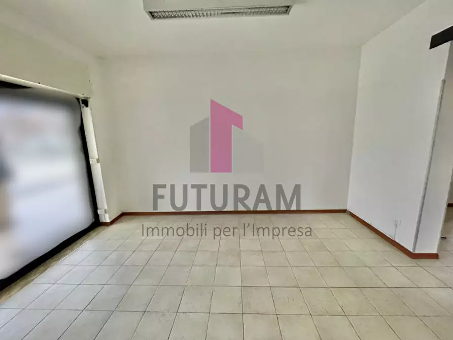 Immagine 5 di Negozio in affitto  a Marano Vicentino