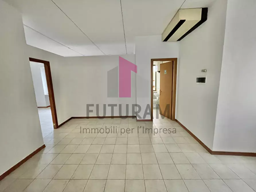 Immagine 9 di Negozio in affitto  a Marano Vicentino