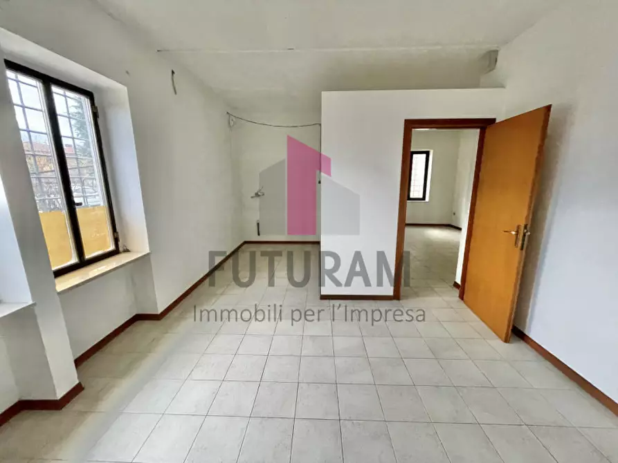 Immagine 20 di Negozio in affitto  a Marano Vicentino