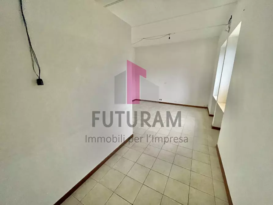 Immagine 23 di Negozio in affitto  a Marano Vicentino