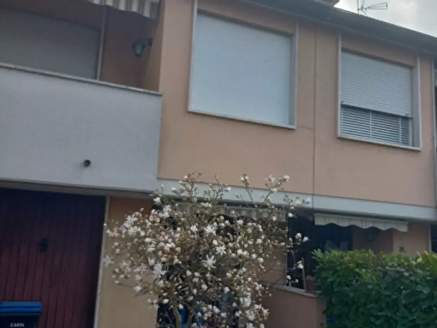 Immagine 1 di Villetta a schiera in vendita  in Via Caporello a Padova