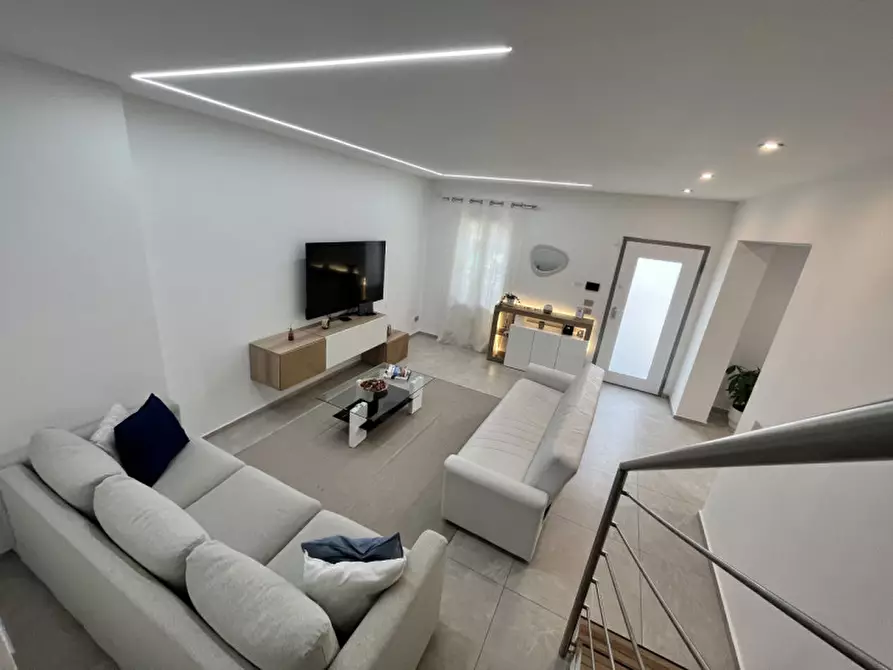 Immagine 4 di Appartamento in vendita  in via feleto a Coriano