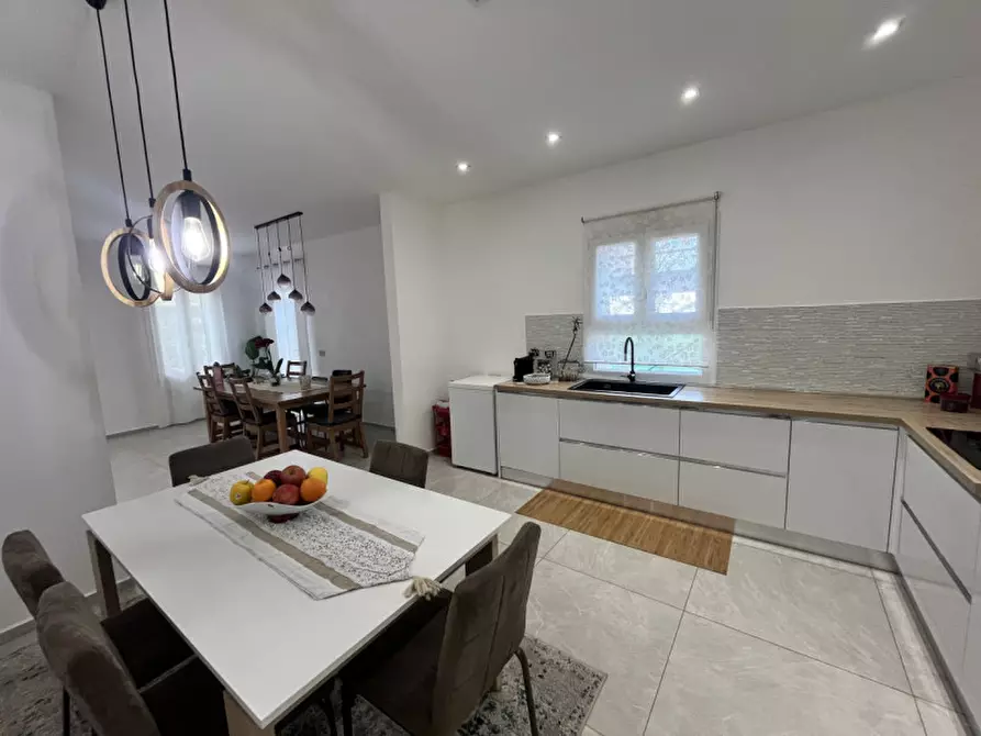 Immagine 6 di Appartamento in vendita  in via feleto a Coriano