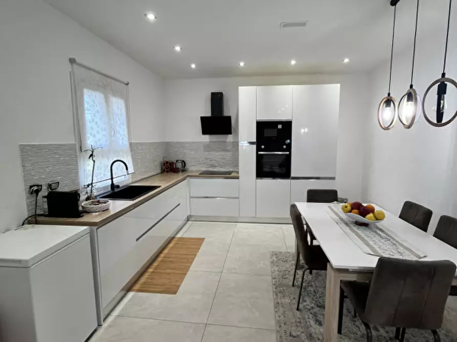 Immagine 7 di Appartamento in vendita  in via feleto a Coriano