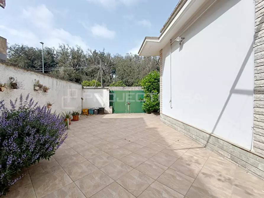 Immagine 17 di Villa in vendita  in Via Don Salvatore Montagna 44 a Maglie