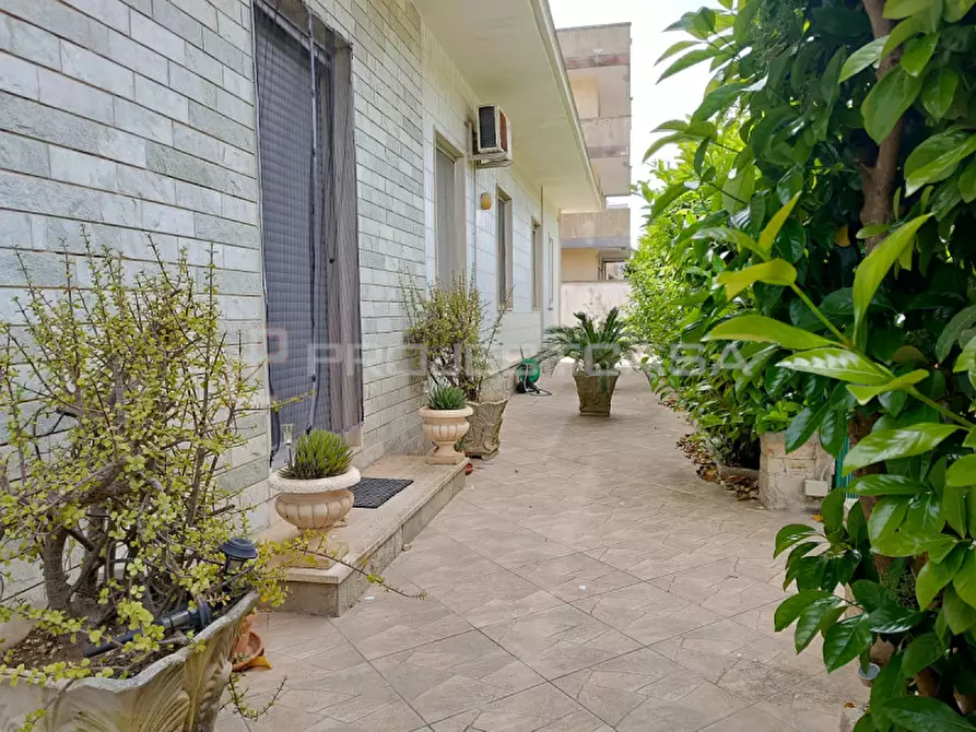 Immagine 21 di Villa in vendita  in Via Don Salvatore Montagna 44 a Maglie