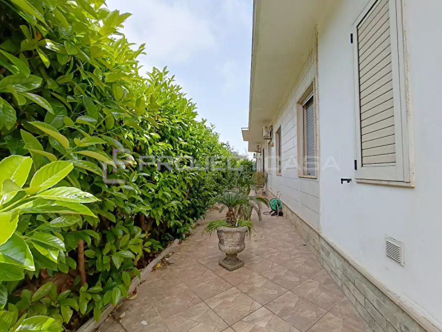 Immagine 22 di Villa in vendita  in Via Don Salvatore Montagna 44 a Maglie