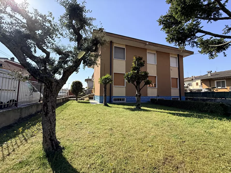 Immagine 25 di Appartamento in vendita  in Via Vittorio Veneto a Castel D'azzano