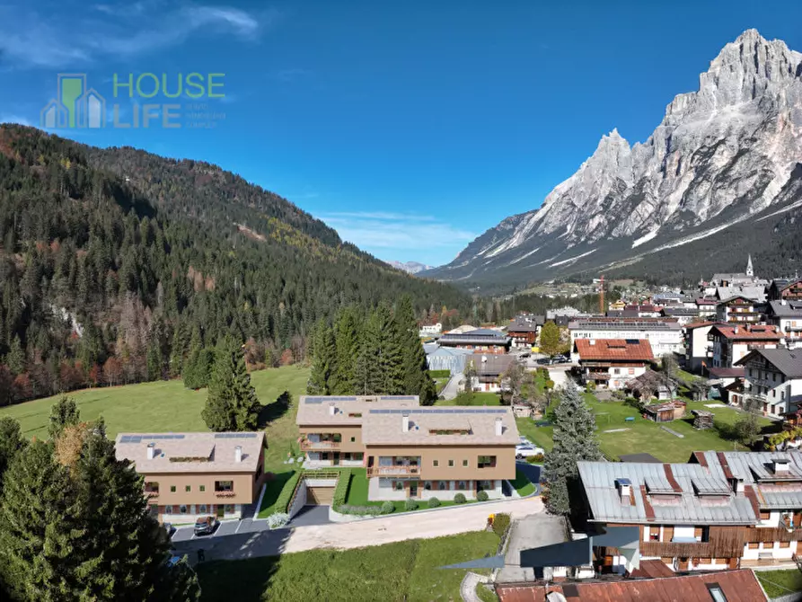 Immagine 5 di Appartamento in vendita  in Via Beata Vergine della Difesa a San Vito Di Cadore