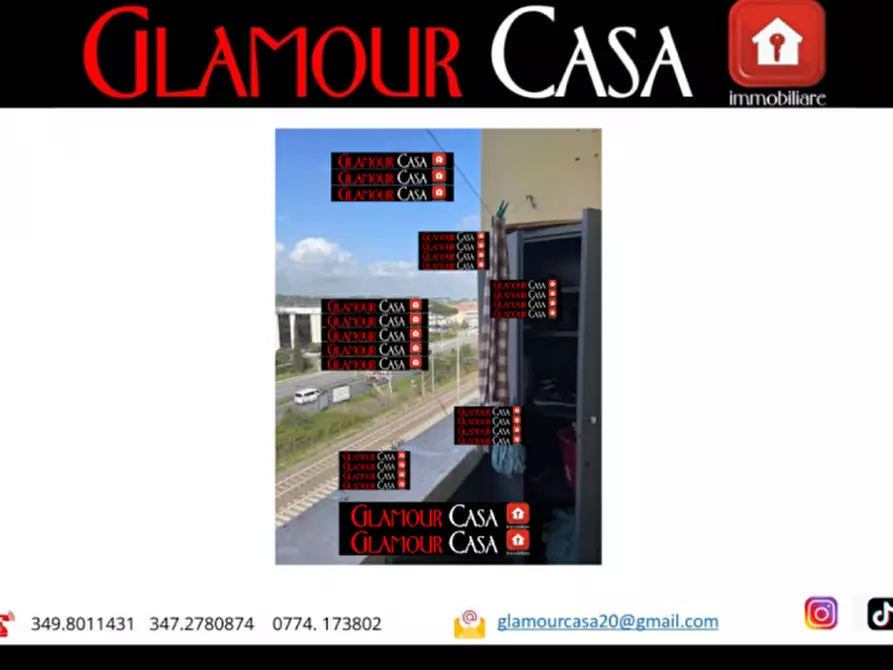 Immagine 3 di Appartamento in vendita  in Via Cortona a Roma