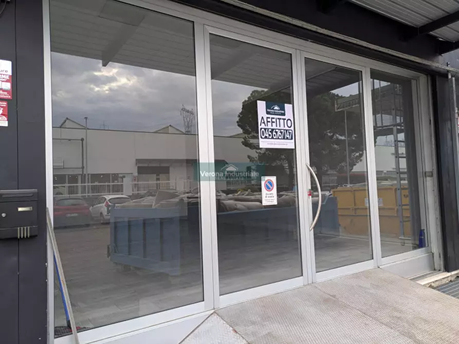 Immagine 1 di Negozio in affitto  in Bussolengo Via del Lavoro a Bussolengo