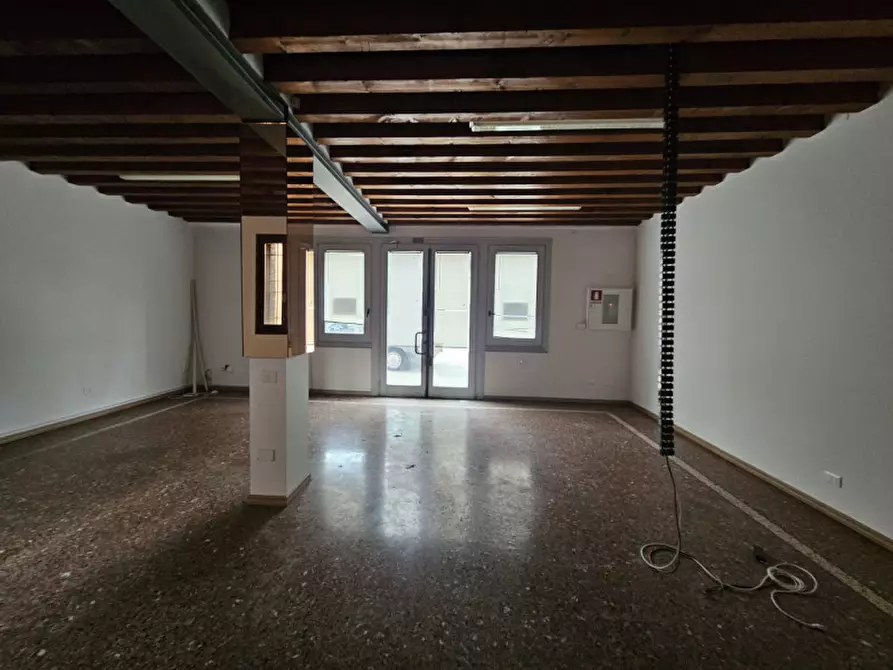 Immagine 3 di Ufficio in affitto  a Este