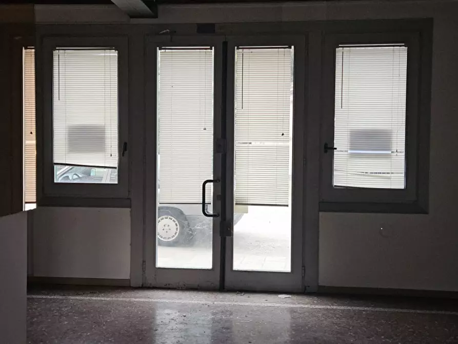 Immagine 4 di Ufficio in affitto  a Este