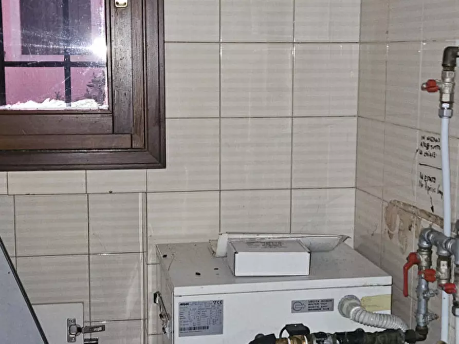 Immagine 8 di Ufficio in affitto  a Este