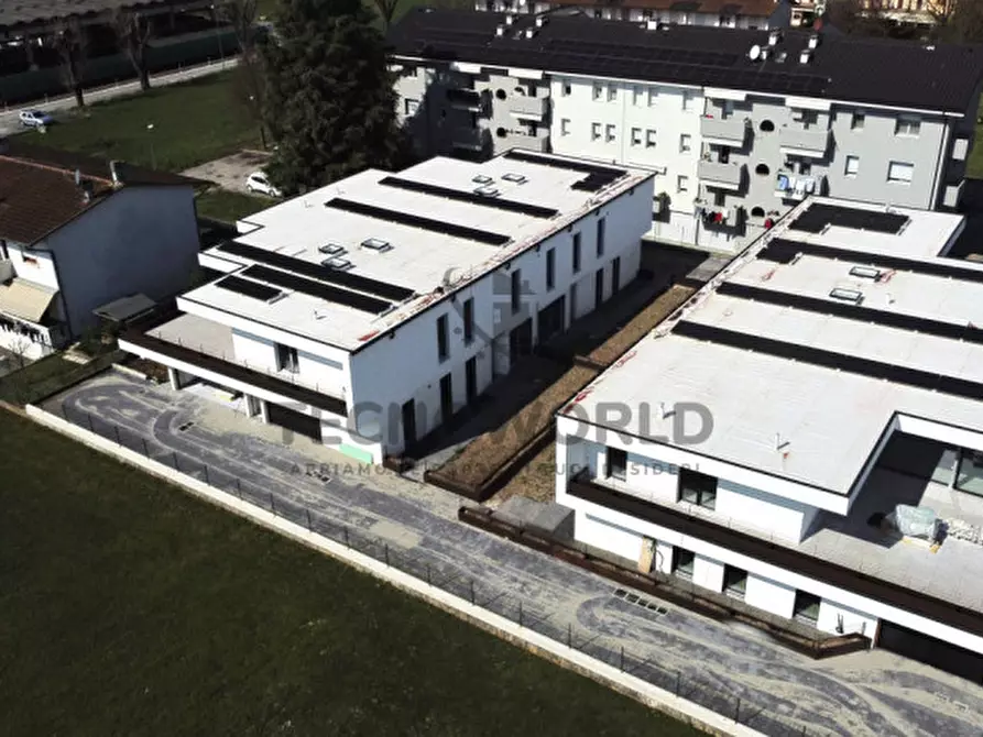 Immagine 1 di Appartamento in vendita  in Via Aldo Moro a Isola Vicentina