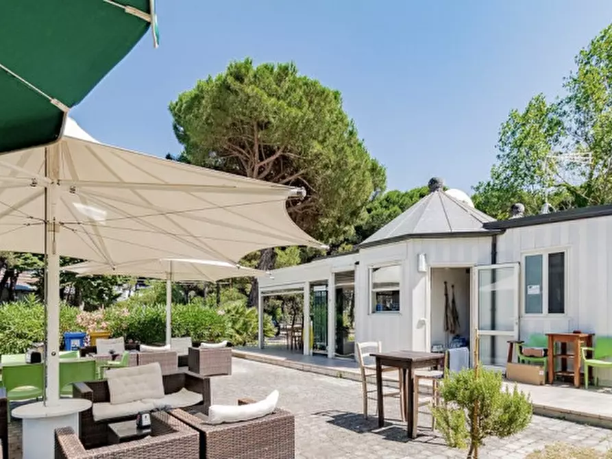 Immagine 4 di Attività commerciale in affitto  in Viale dei Pini 3 a Cesenatico