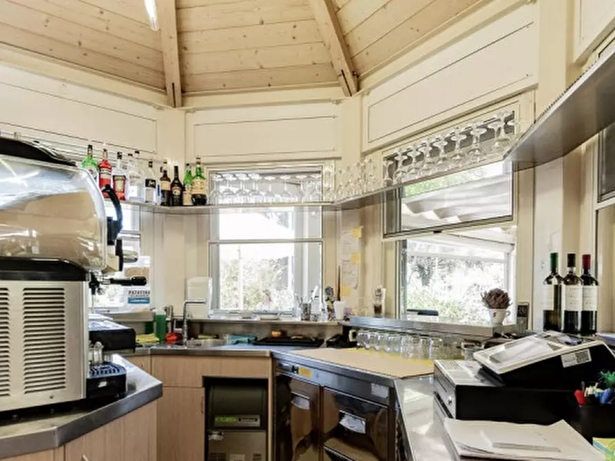 Immagine 12 di Attività commerciale in affitto  in Viale dei Pini 3 a Cesenatico