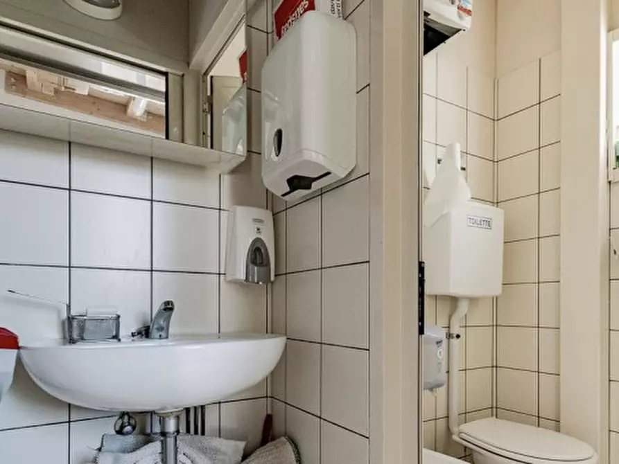 Immagine 18 di Attività commerciale in affitto  in Viale dei Pini 3 a Cesenatico