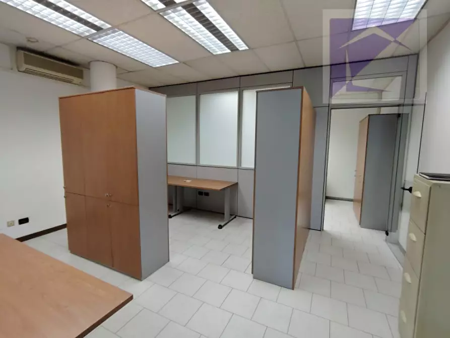 Immagine 8 di Ufficio in vendita  a Massanzago