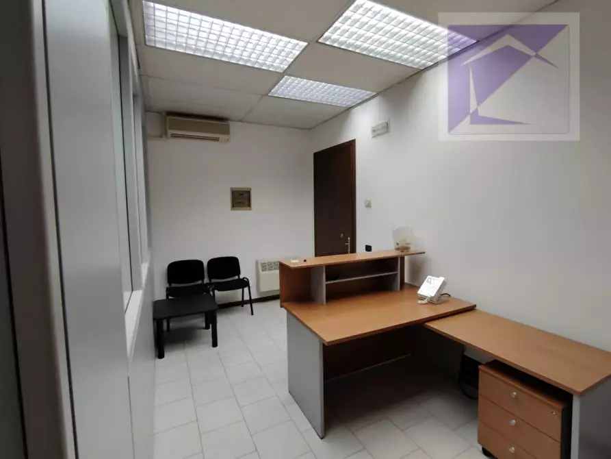 Immagine 9 di Ufficio in vendita  a Massanzago