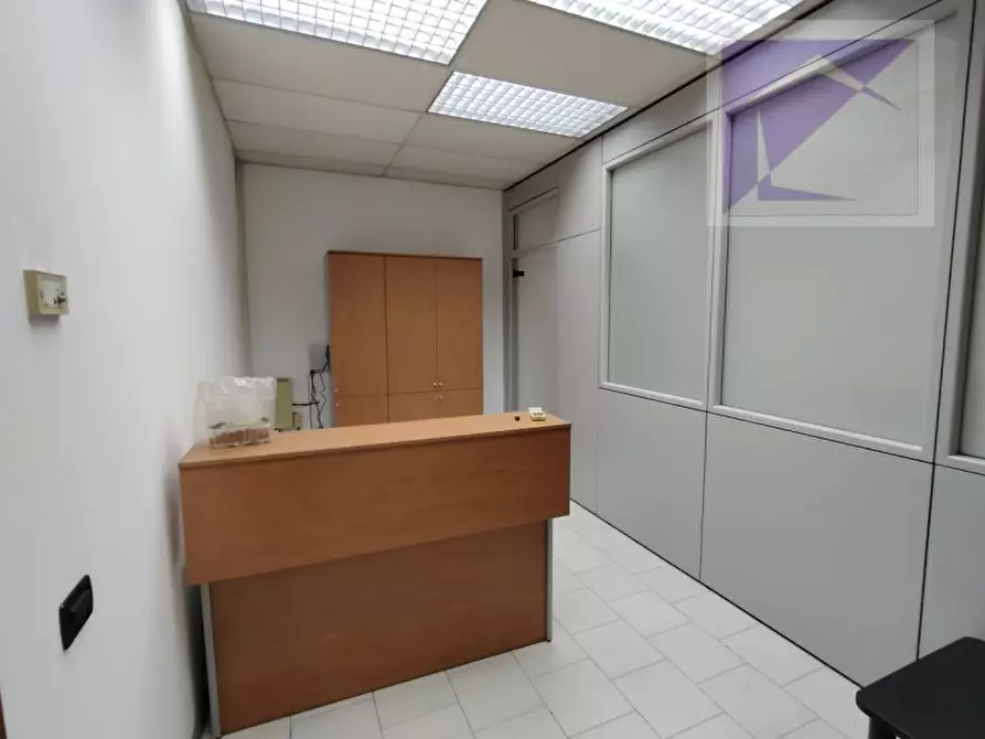 Immagine 10 di Ufficio in vendita  a Massanzago