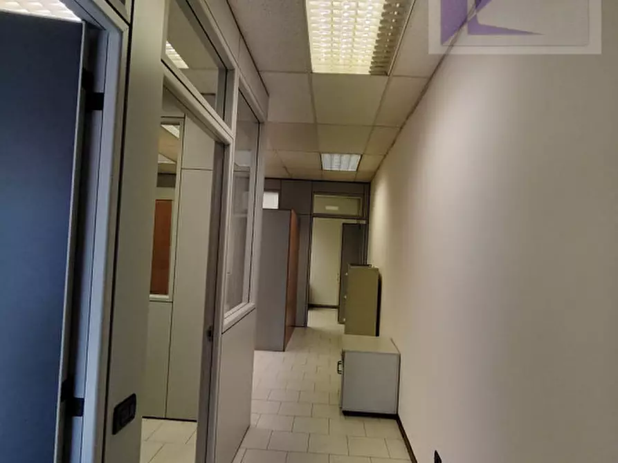 Immagine 11 di Ufficio in vendita  a Massanzago