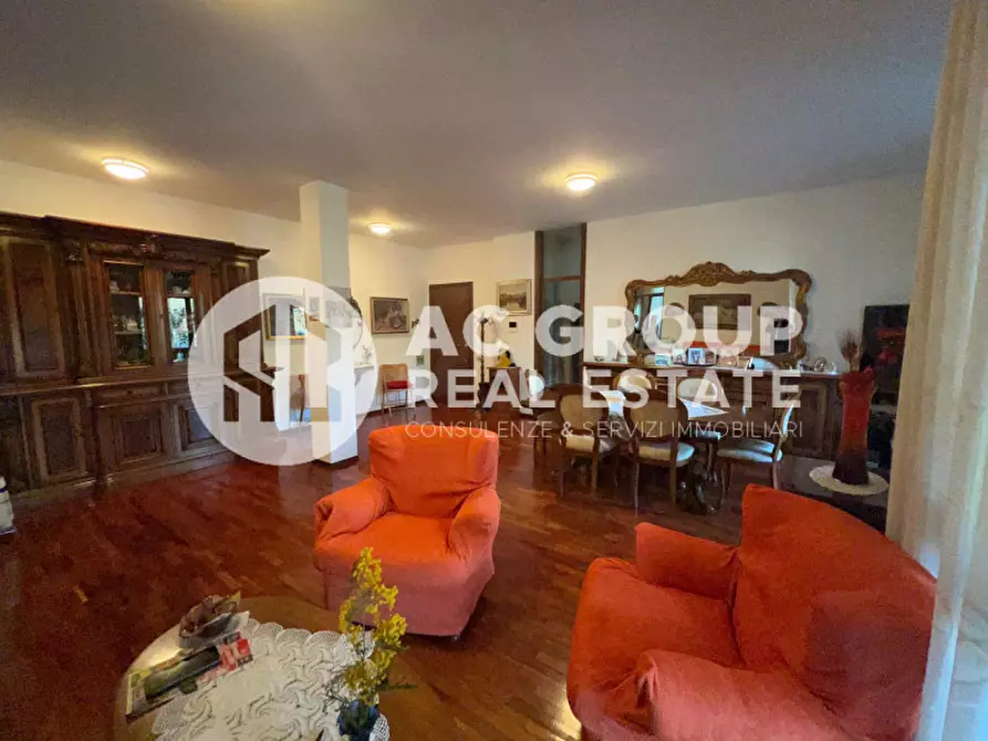 Immagine 1 di Appartamento in vendita  in Via Varese a Saronno