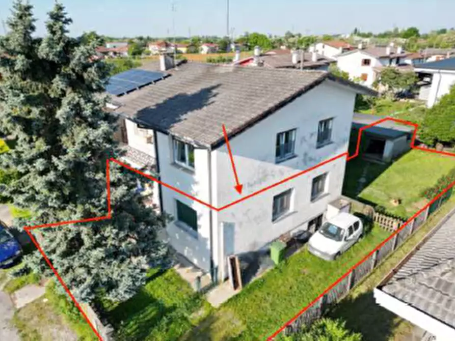 Immagine 1 di Casa bifamiliare in vendita  in Via Lombardia, 25 a Porcia