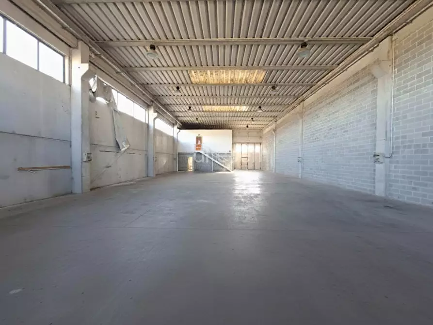 Immagine 4 di Capannone industriale in vendita  in via Leonardo da Vinci a Este