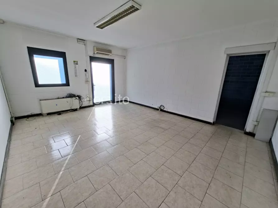 Immagine 10 di Capannone industriale in vendita  in via Leonardo da Vinci a Este
