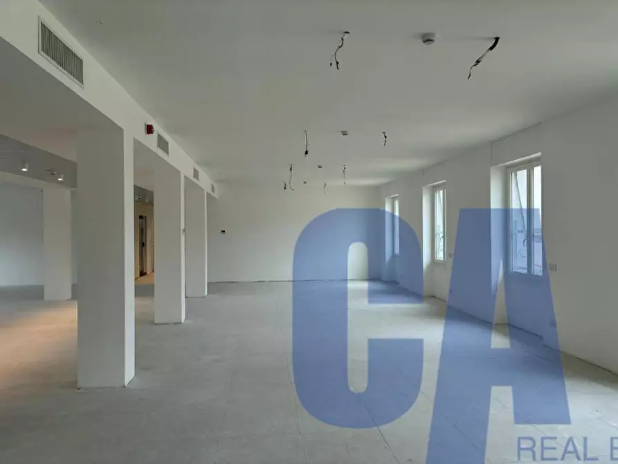 Immagine 3 di Ufficio in affitto  in VIA MONTE DI PIETA' a Milano