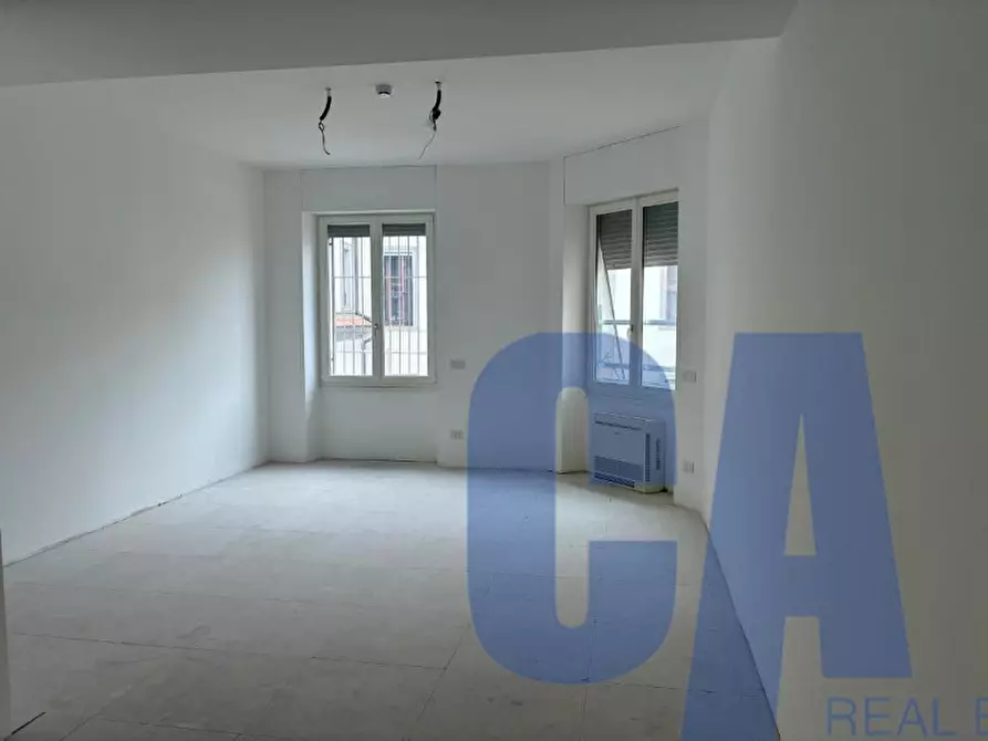 Immagine 4 di Ufficio in affitto  in VIA MONTE DI PIETA' a Milano