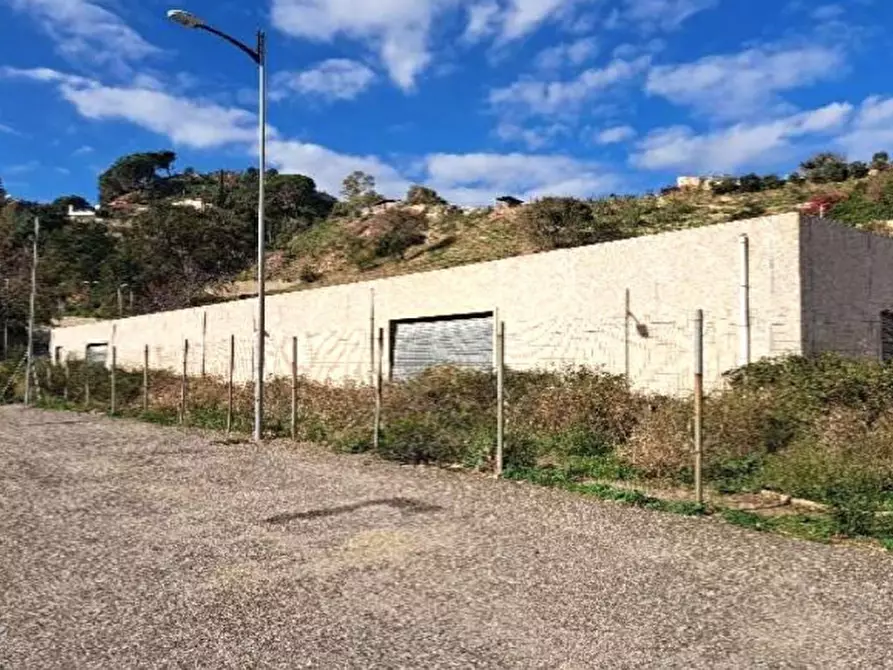 Immagine 1 di Capannone industriale in vendita  in Via Torrente Trapani, Messina ME, Italia a Messina