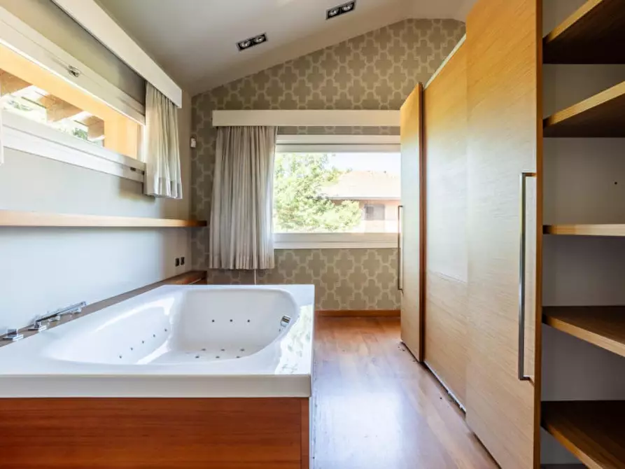 Immagine 5 di Villa in vendita  in Via Enrico Fermi, 20, 22070 Limido Comasco CO, Italia a Limido Comasco