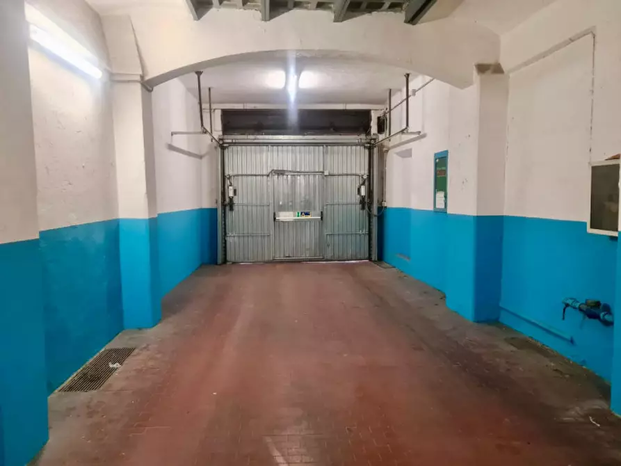 Immagine 2 di Posto auto in vendita  in Via del Borgo di San Pietro a Bologna