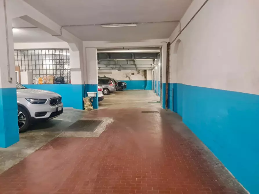Immagine 5 di Posto auto in vendita  in Via del Borgo di San Pietro a Bologna