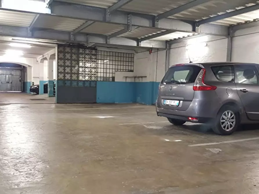 Immagine 6 di Posto auto in vendita  in Via del Borgo di San Pietro a Bologna