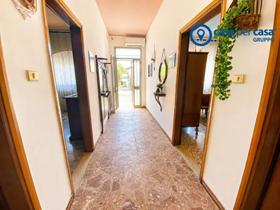 Immagine 3 di Appartamento in vendita  in Via Giulio Pastore a Porto Tolle