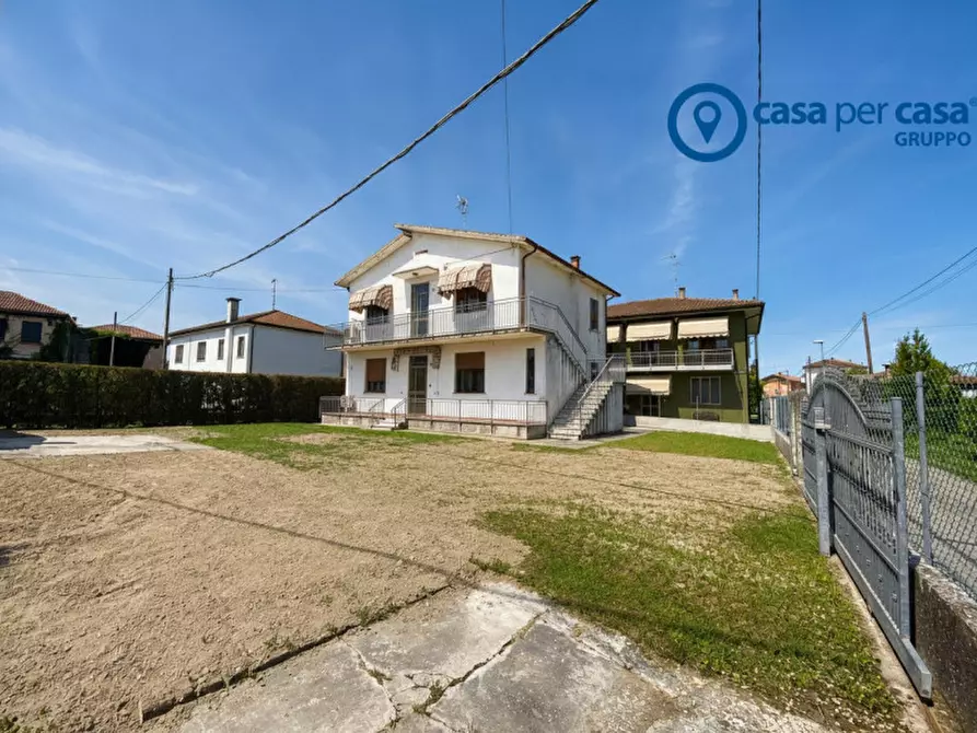 Immagine 30 di Appartamento in vendita  in Via Giulio Pastore a Porto Tolle