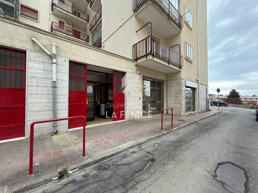 Immagine 4 di Attività commerciale in vendita  in Via Giovanni Giolitti 6 a Martina Franca