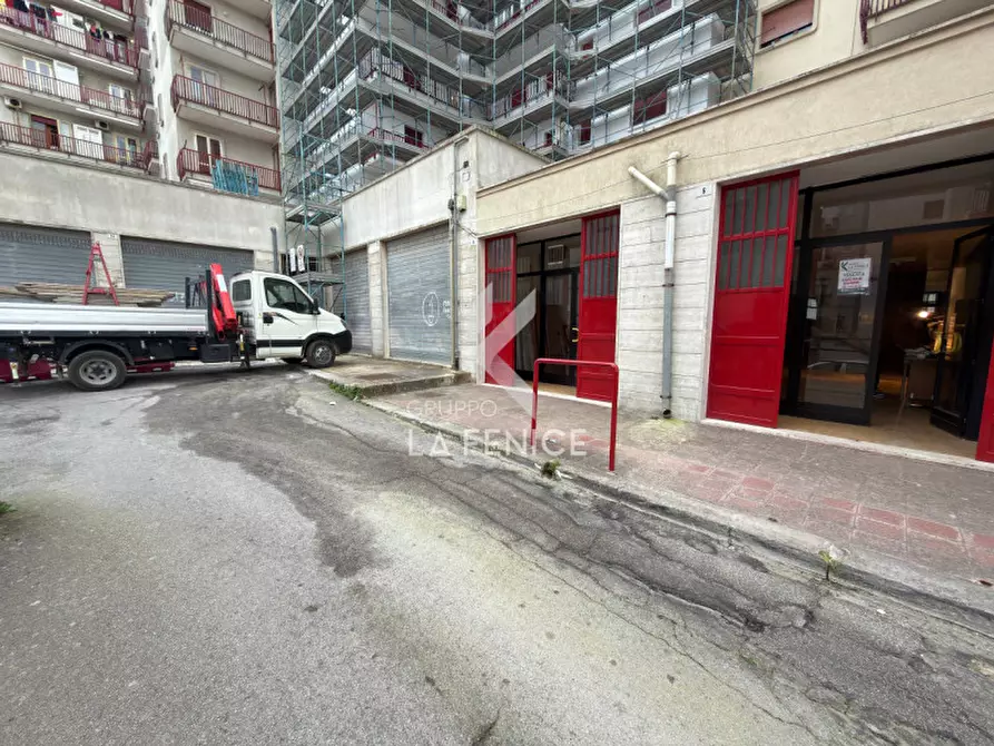 Immagine 5 di Attività commerciale in vendita  in Via Giovanni Giolitti 6 a Martina Franca