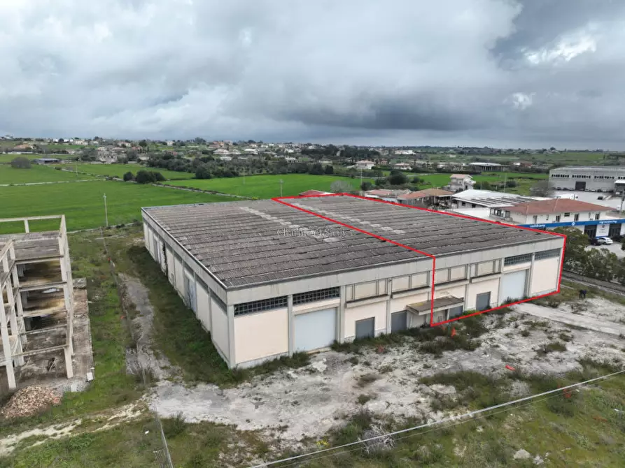 Immagine 1 di Capannone industriale in affitto  a Modica