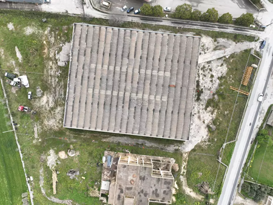 Immagine 15 di Capannone industriale in affitto  a Modica