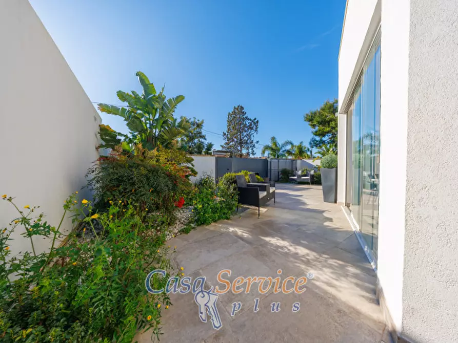 Immagine 36 di Villa in vendita  in Via Belgrado a Porto Cesareo