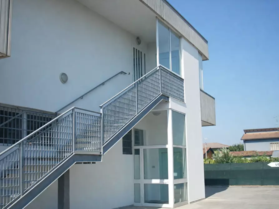 Immagine 3 di Capannone industriale in vendita  in via roma a Campolongo Maggiore