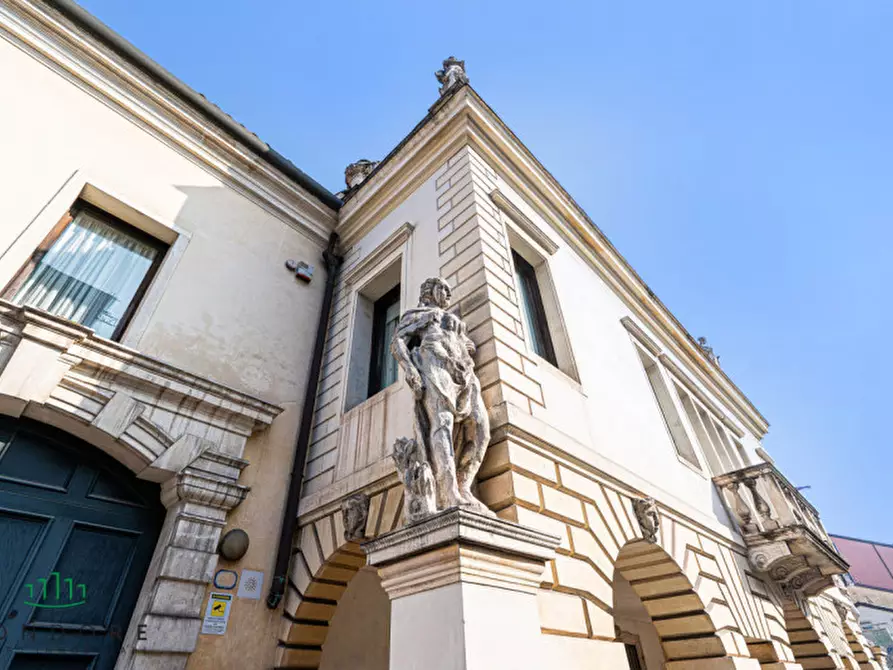 Immagine 3 di Palazzo in affitto  in via Belzoni a Padova