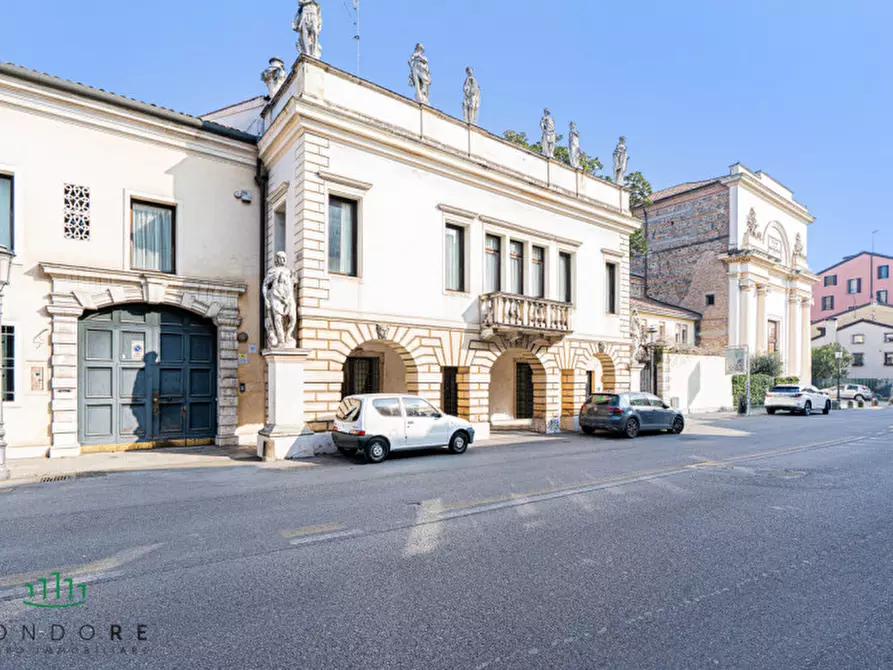 Immagine 5 di Palazzo in affitto  in via Belzoni a Padova