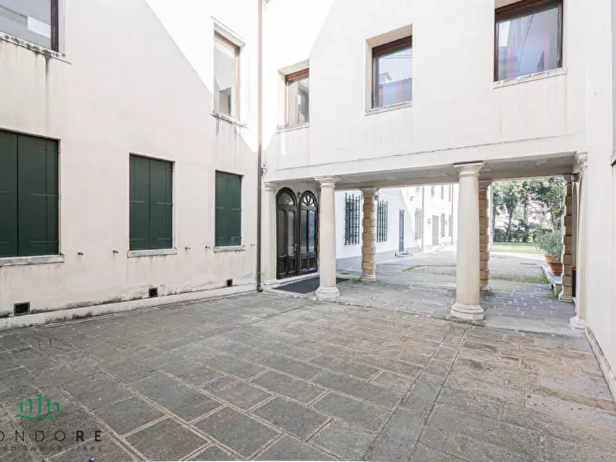 Immagine 11 di Palazzo in affitto  in via Belzoni a Padova