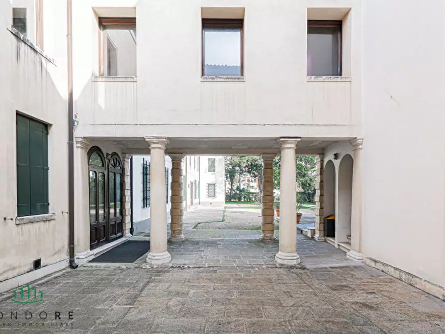 Immagine 12 di Palazzo in affitto  in via Belzoni a Padova
